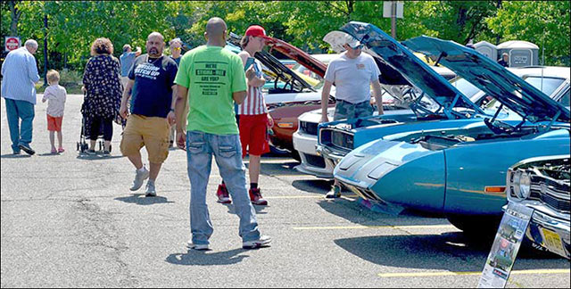 people at north jersey car show